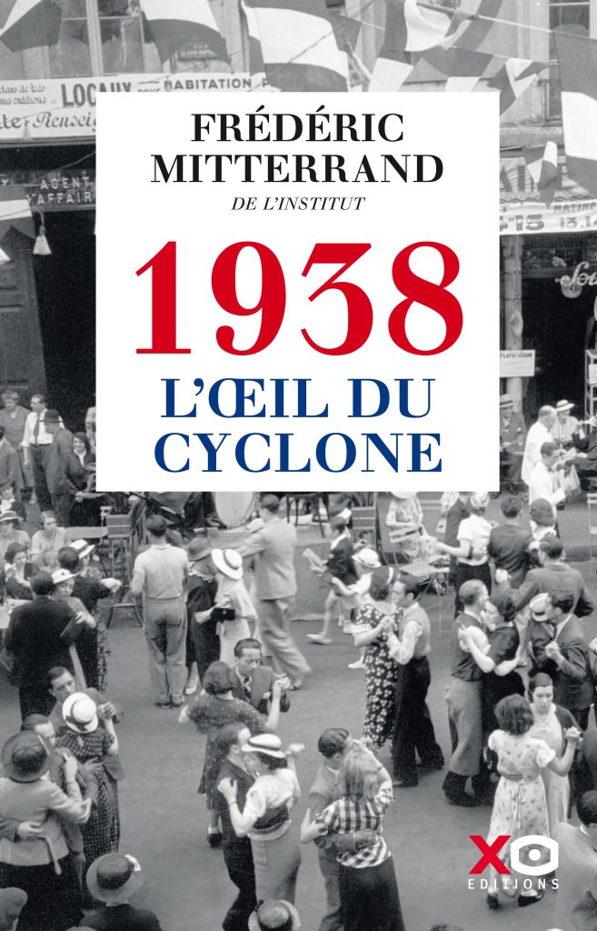 1938, L'Oeil du cyclone